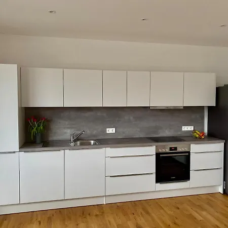 Moderne Wohlfuehl-oase Mit Traumhaftem Ausblick