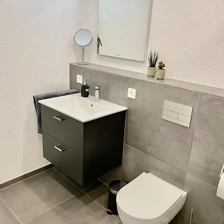 Moderne Wohlfuehl-oase Mit Traumhaftem Ausblick